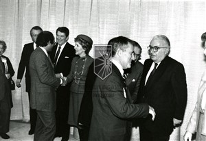 Image description is not available for 1984.236